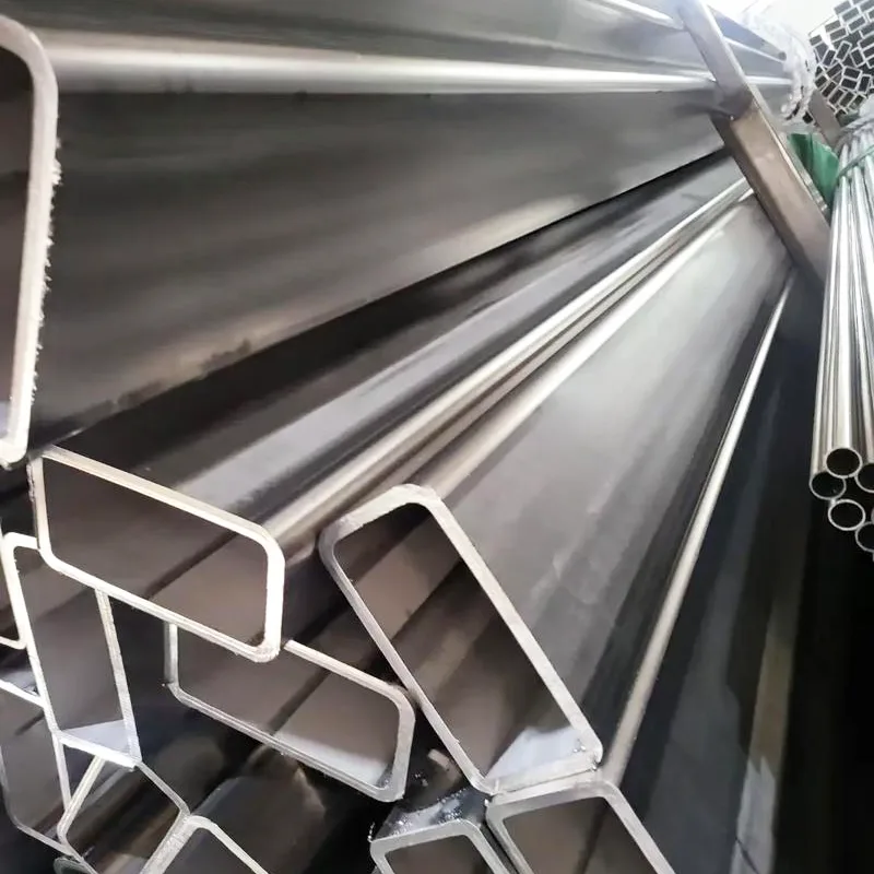 Tube carré en aluminium 2A12